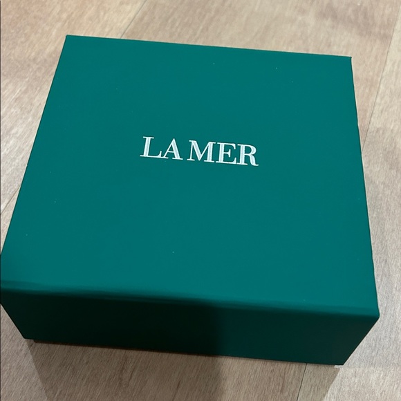 La Mer Moisturizer Collection - Picture 7 of 7